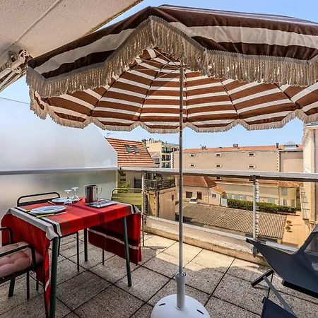 Renove Chic, Proche Plage, Pour 3 Pers. Апартаменты *